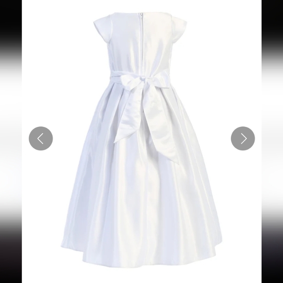 Dresses Sz 6 Girls White Pleated Satin Pocketed - Picture 2 of 16